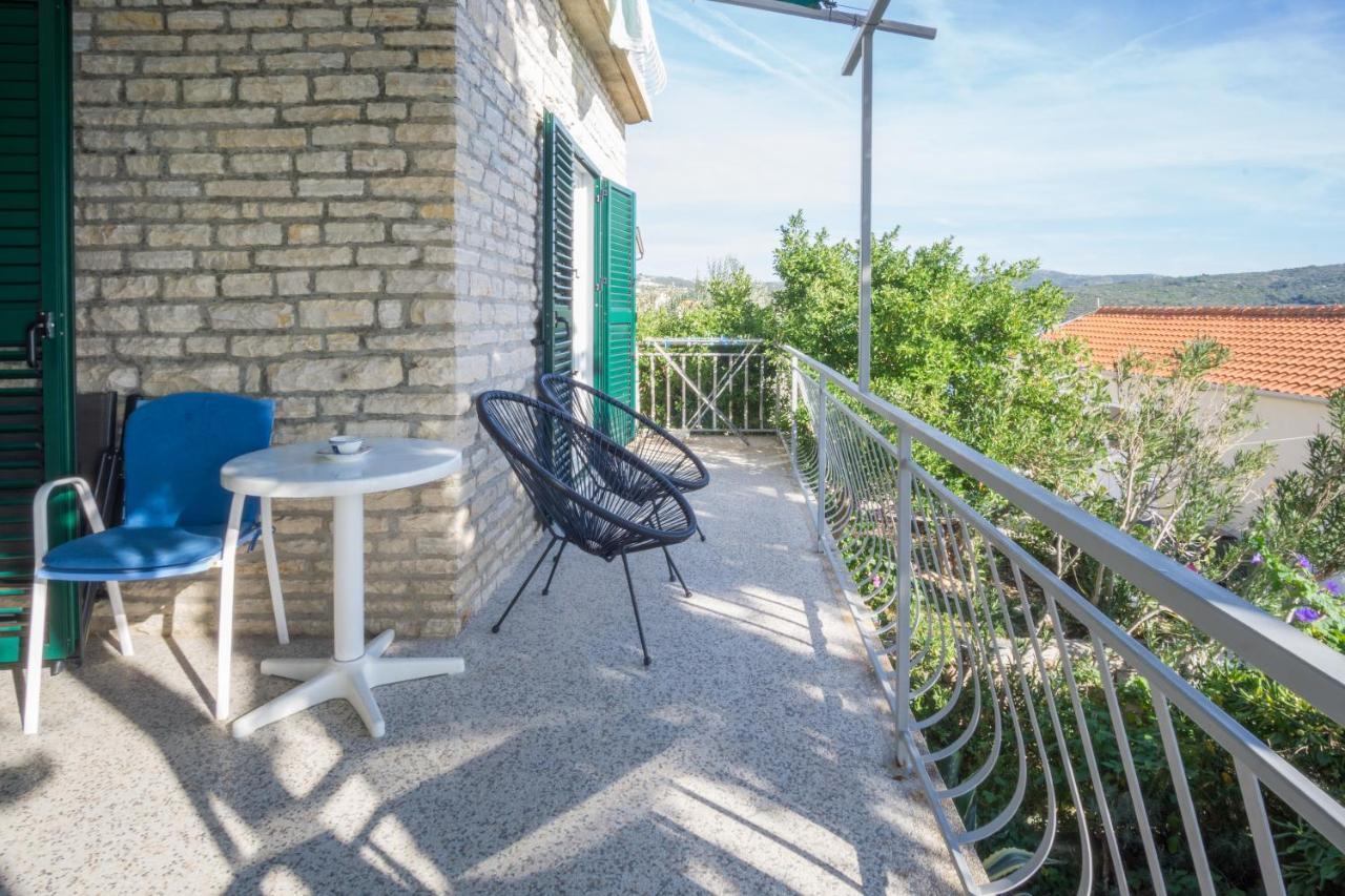 Apartments Podatok 4 Примоштен Экстерьер фото